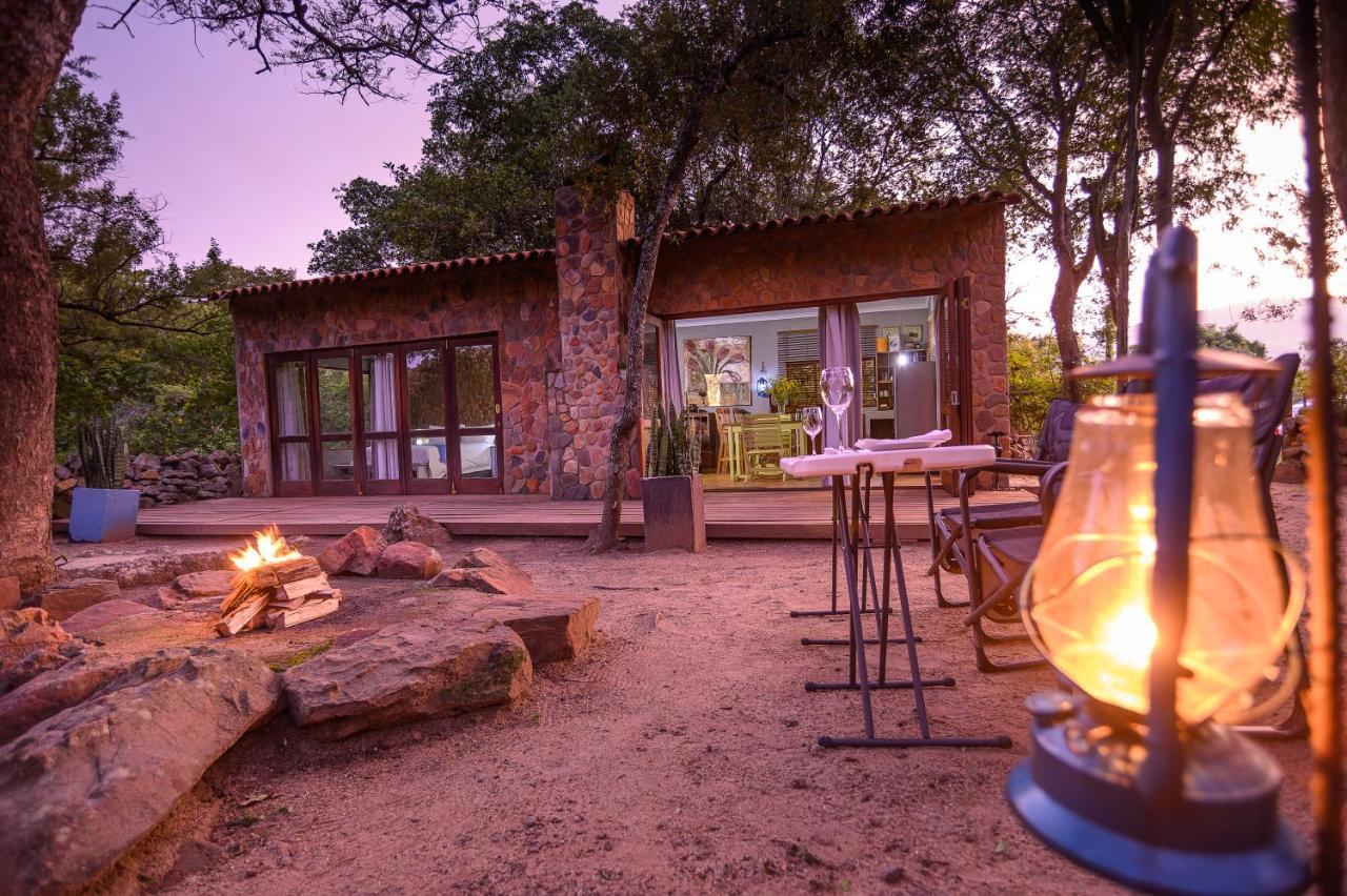 Caracal Lodge Alkmaar Exteriör bild